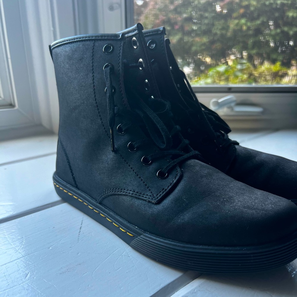 Womens Doc Marten High Top Sneaks